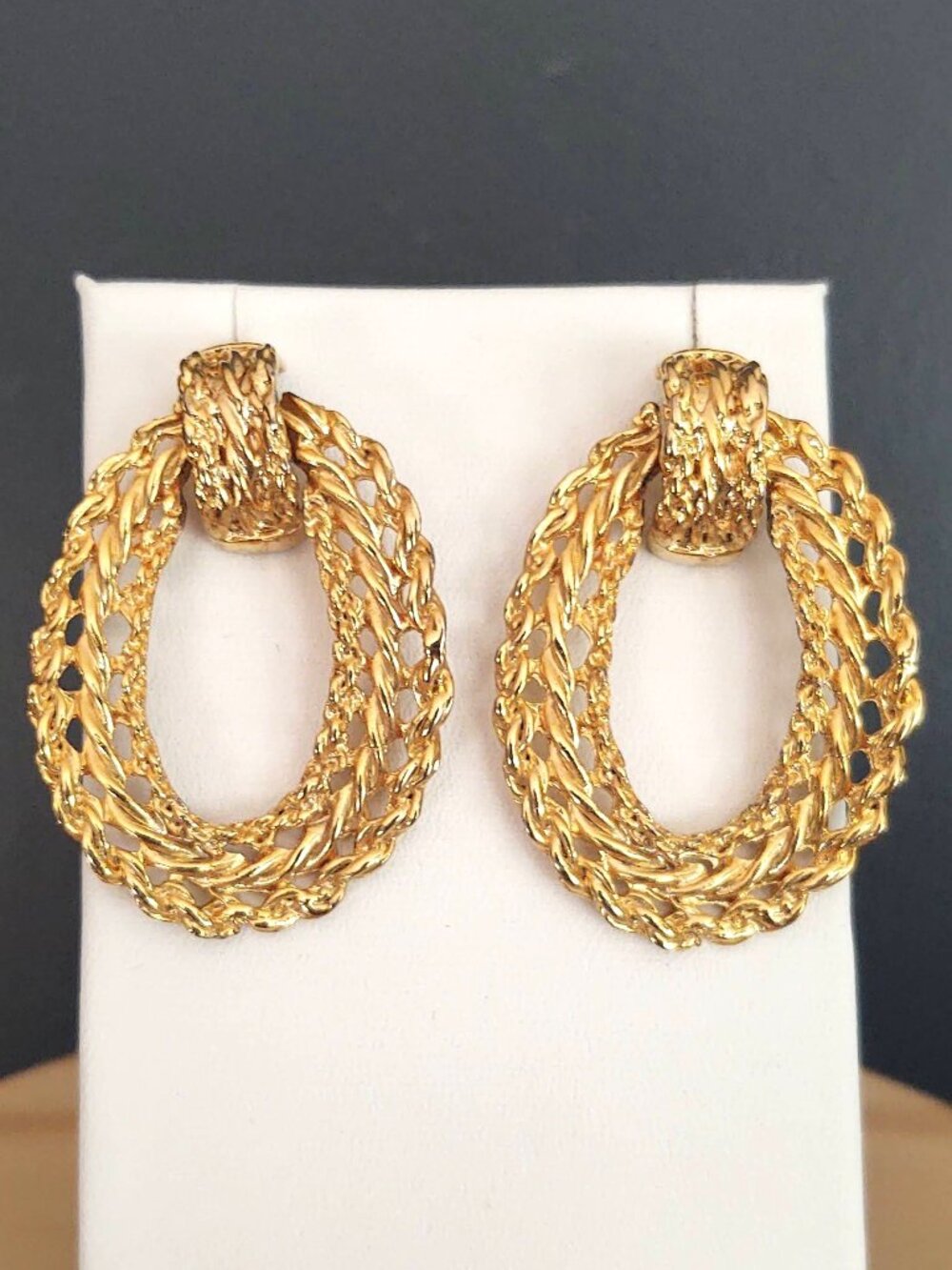 Vintage 80's gold tone door knocker earrings